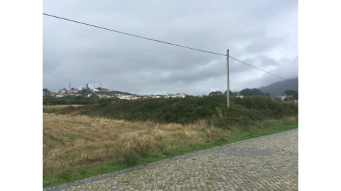 Terreno para Venda em Carreço