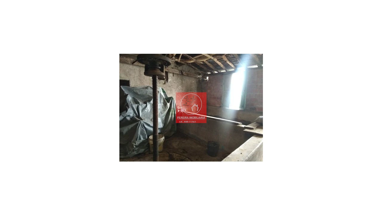 Moradia T4 para Venda em Cambres Foto 10