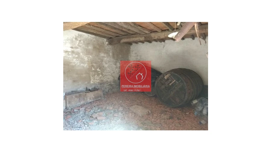 Moradia T4 para Venda em Cambres Foto 5