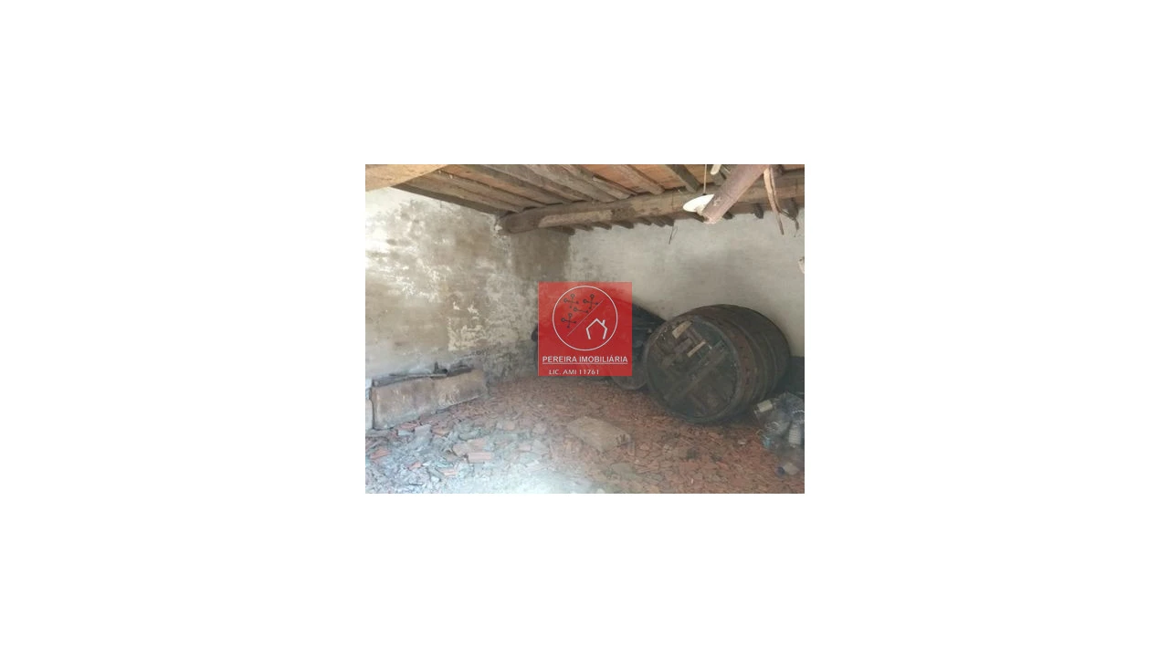 Moradia T4 para Venda em Cambres Foto 5