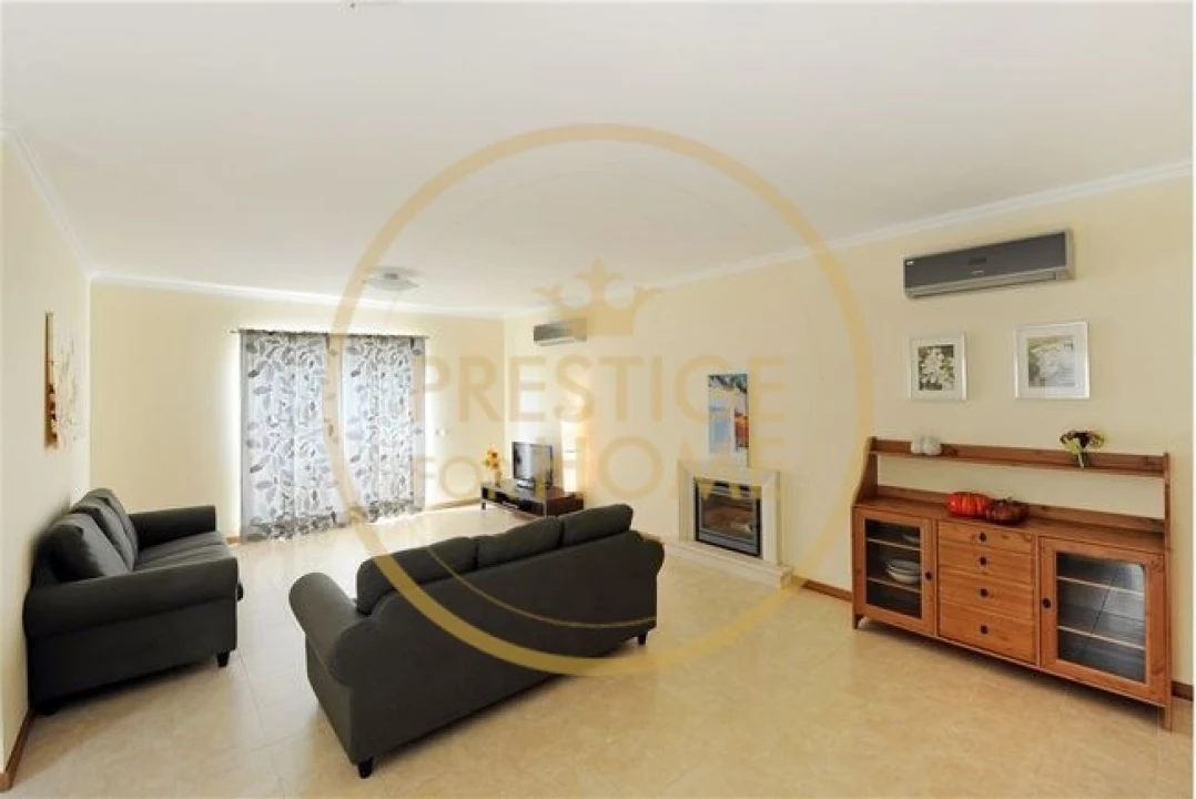 Moradia T5 para Venda em Altura Foto 2