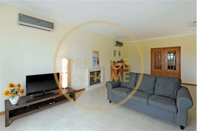 Moradia T5 para Venda em Altura Foto 3