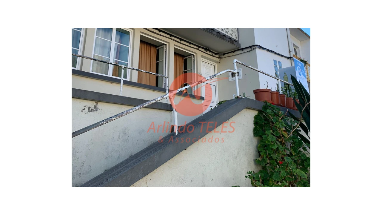 Apartamento T2 para Venda em Praia da Vitoria (Santa Cruz) Foto 2