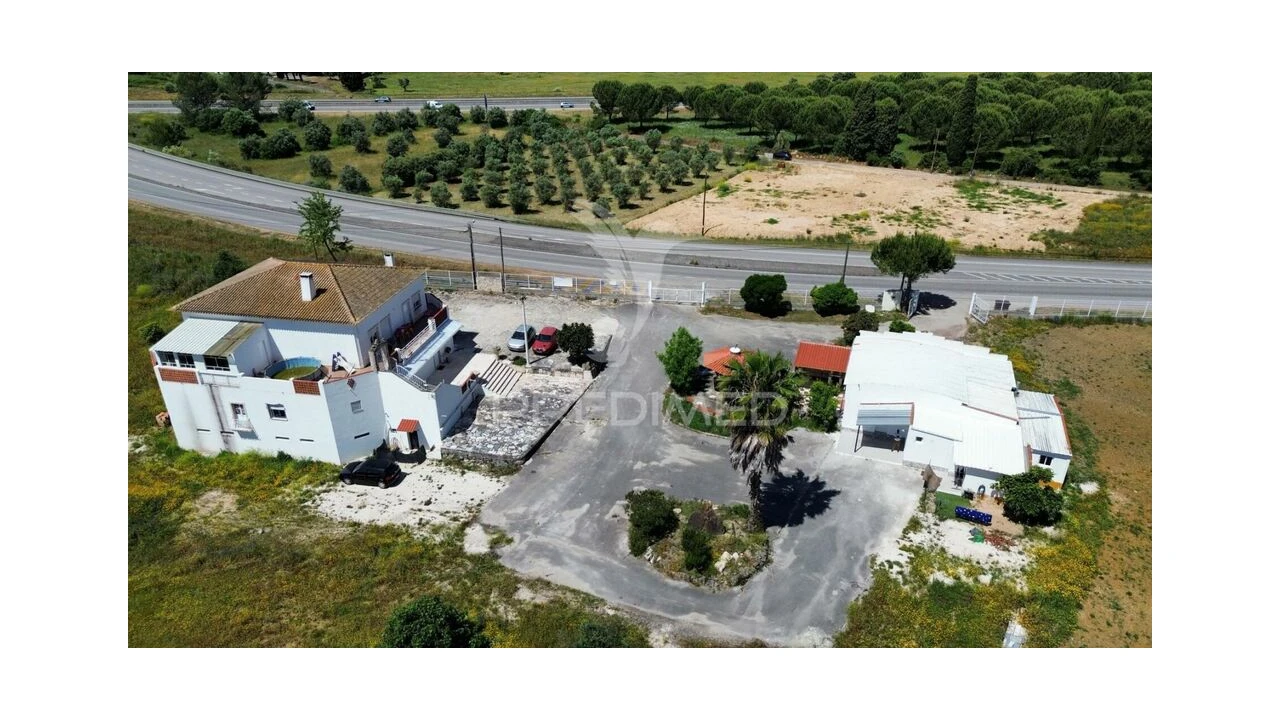 Moradia T9 para Venda em Bugalhos Foto 4