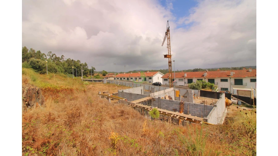 Moradia T3 para Venda em Escariz (São Mamede) e Escariz (São Martinho) Foto 5