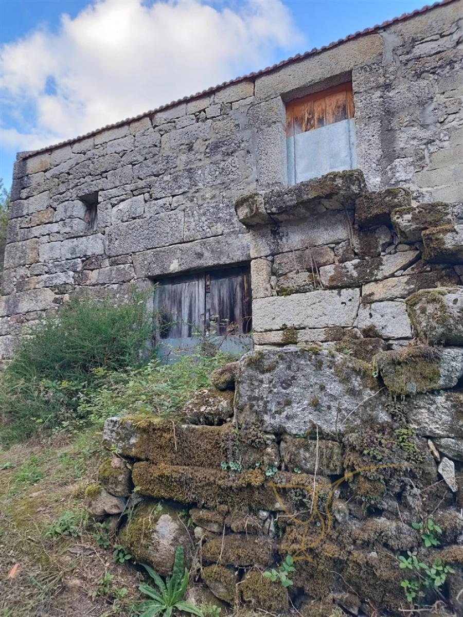 Moradia T0 para Venda em Castro Laboreiro e Lamas de Mouro
