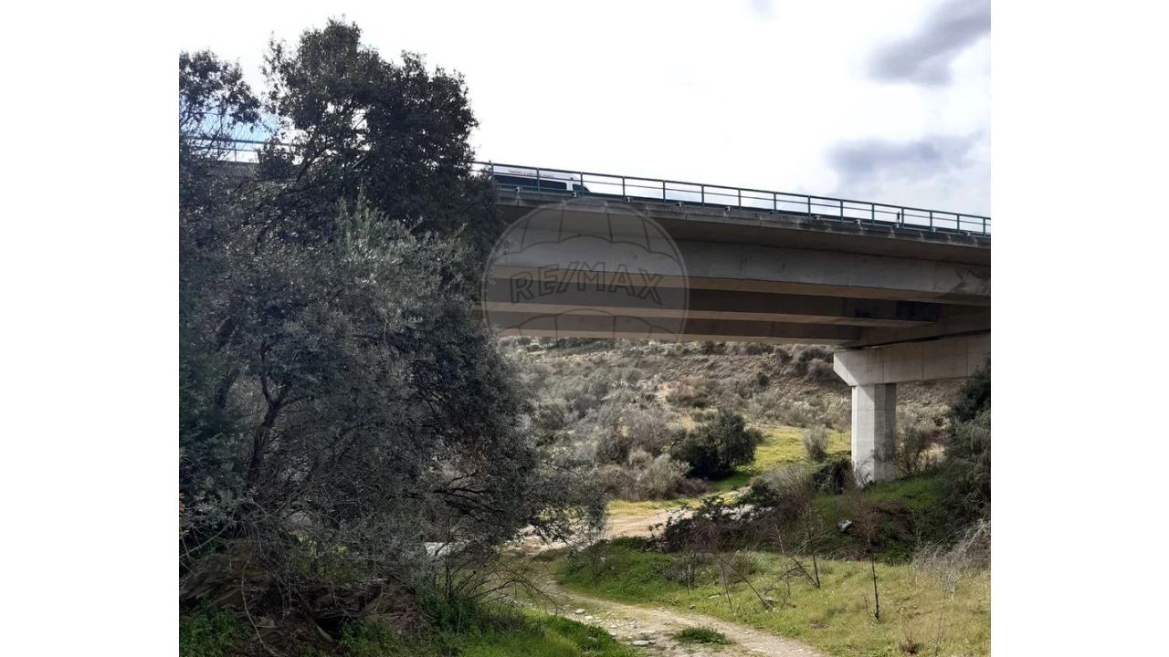 Terreno para Venda em Torre de Moncorvo Foto 15