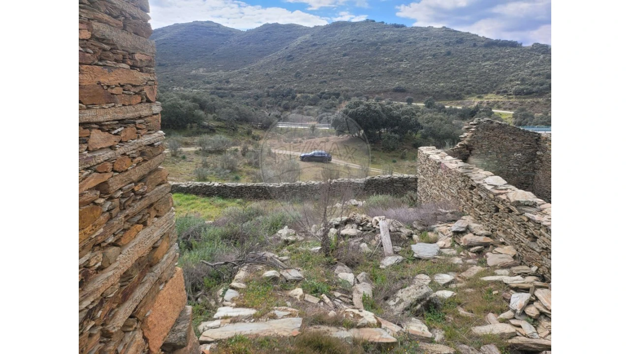 Terreno para Venda em Torre de Moncorvo Foto 8