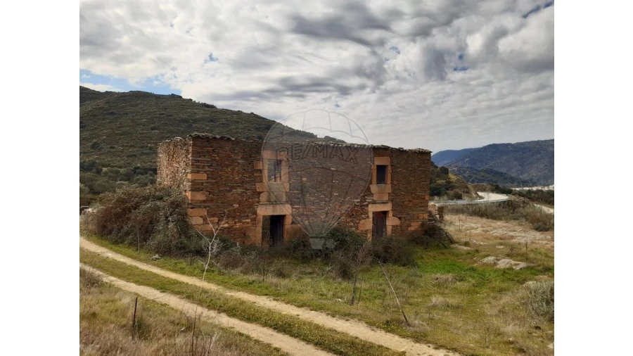 Terreno para Venda em Torre de Moncorvo Foto 5