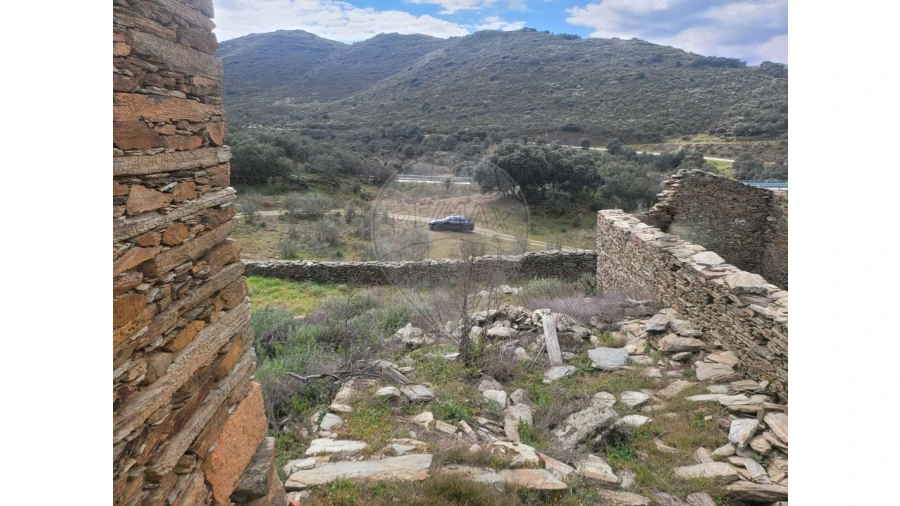Terreno para Venda em Torre de Moncorvo Foto 8