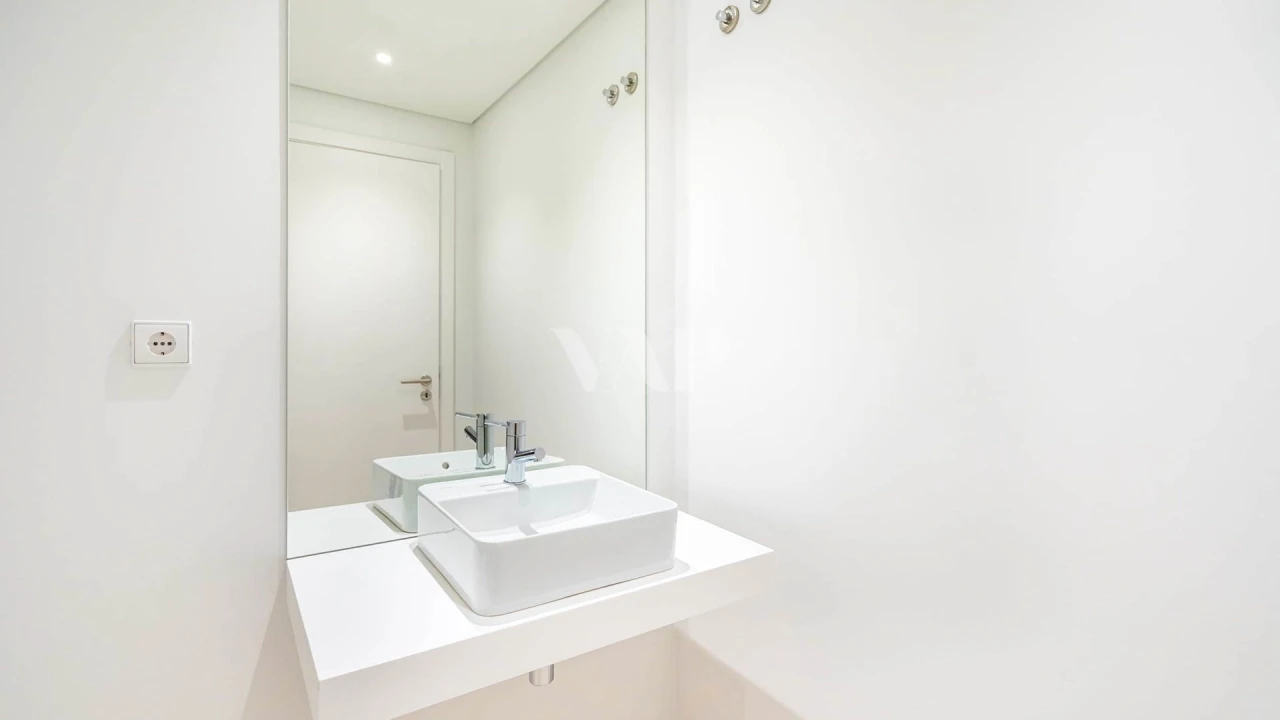 Apartamento T2 para Venda em Quarteira Foto 8