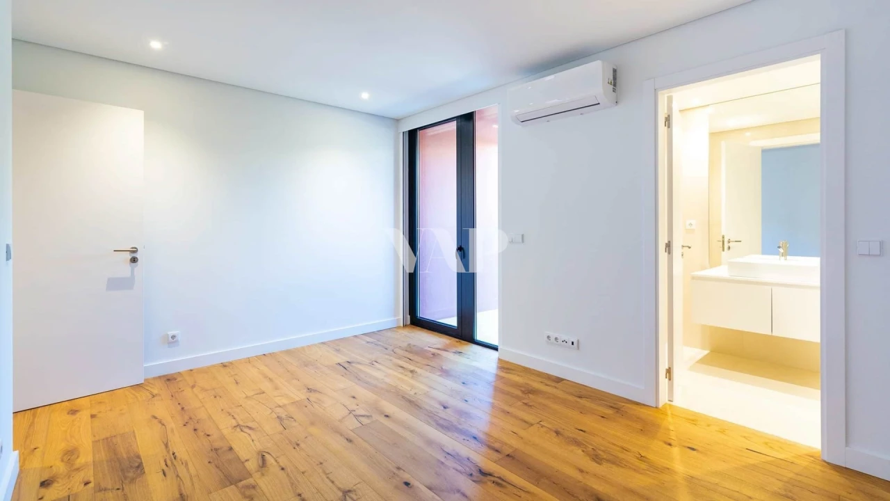 Apartamento T2 para Venda em Quarteira Foto 4