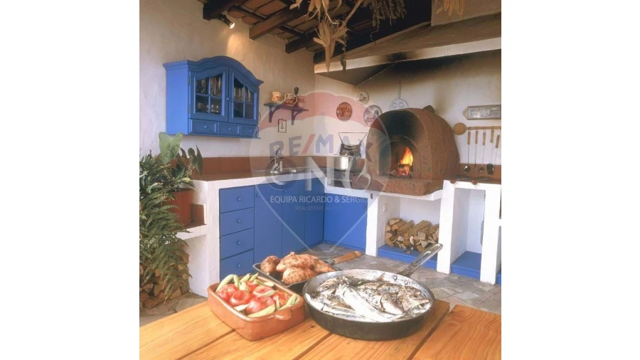 Prédio para Venda em Caniço Foto 10