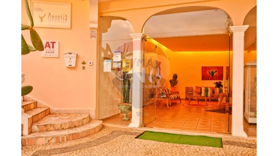 Prédio para Venda em Caniço Foto 9