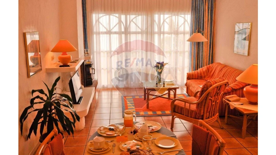 Prédio para Venda em Caniço Foto 7