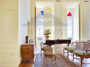 Moradia T7 para Venda em Oeiras e São Julião da Barra, Paço de Arcos e Caxias