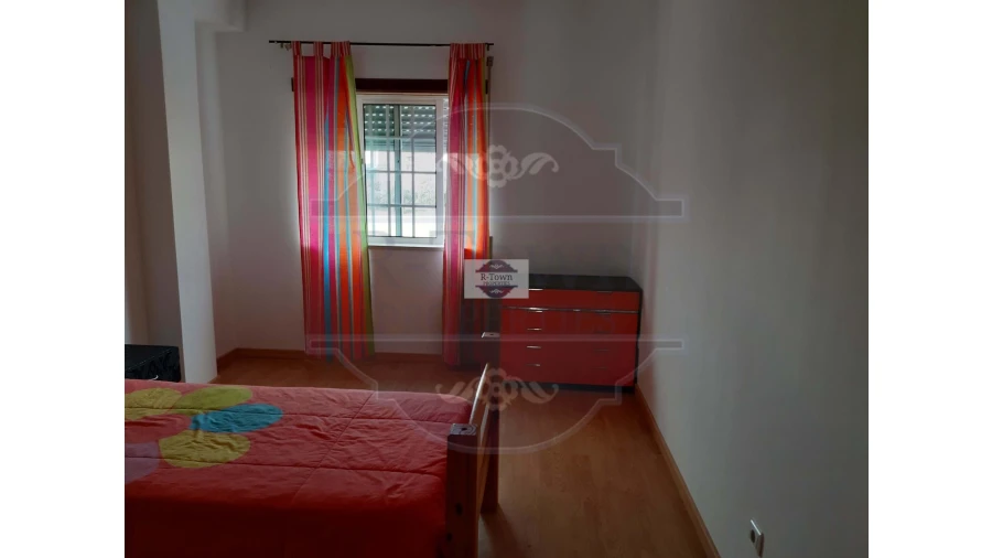 Apartamento T5 para Venda em Lousa Foto 20