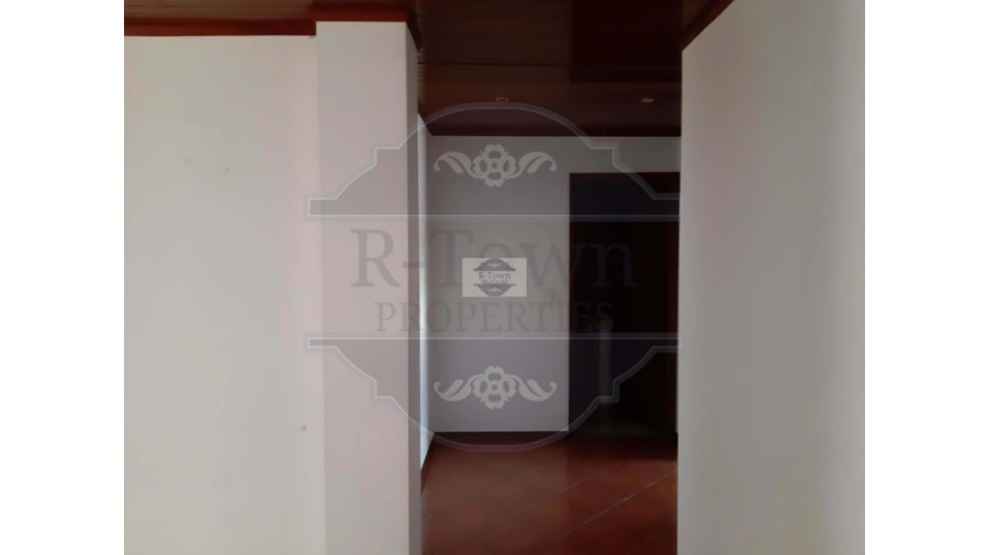 Apartamento T5 para Venda em Lousa Foto 16