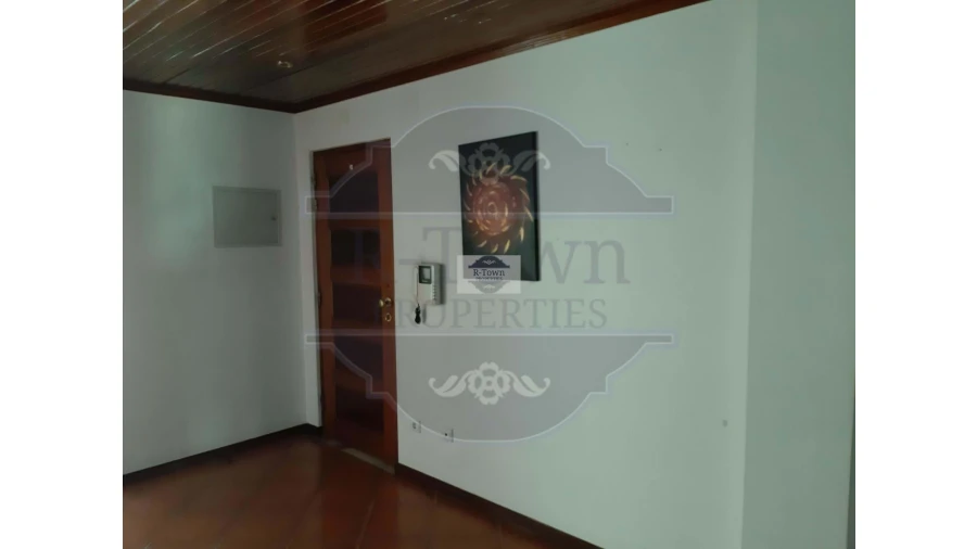 Apartamento T5 para Venda em Lousa Foto 15