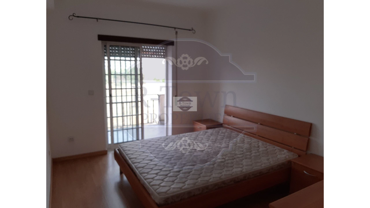 Apartamento T5 para Venda em Lousa Foto 12