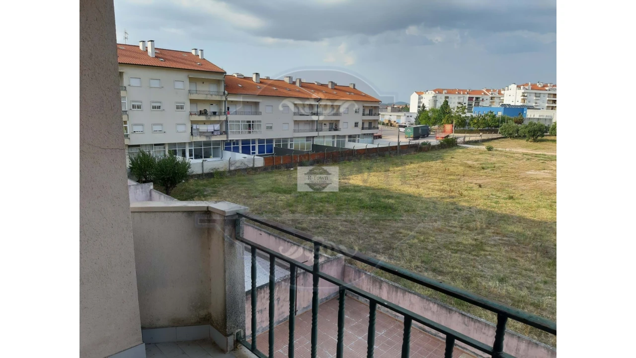 Apartamento T5 para Venda em Lousa Foto 14