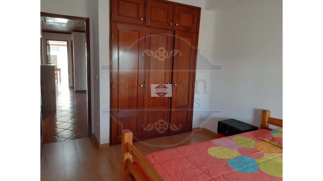 Apartamento T5 para Venda em Lousa Foto 22