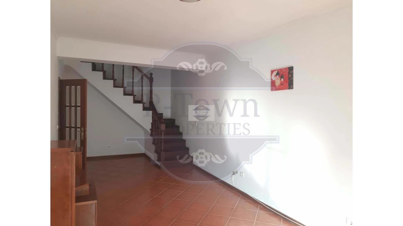 Apartamento T5 para Venda em Lousa Foto 6