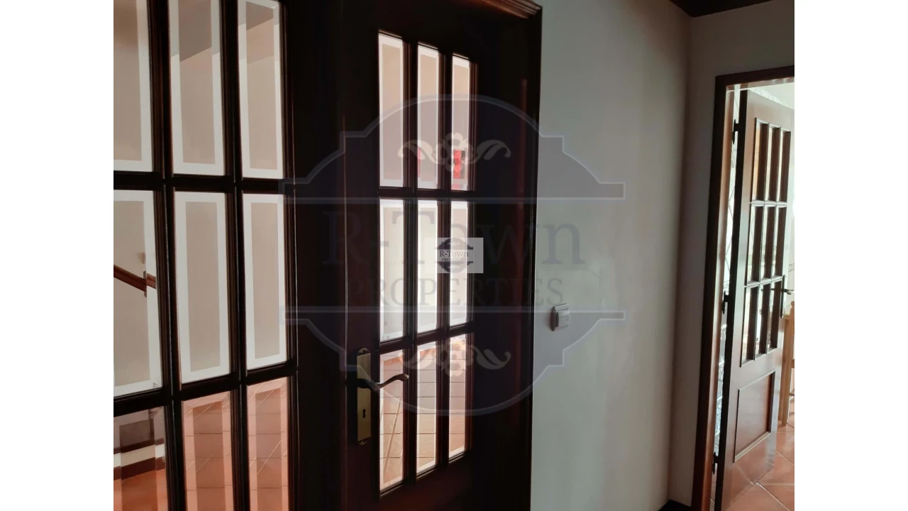 Apartamento T5 para Venda em Lousa Foto 23