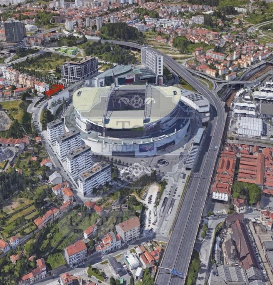 Terreno para Venda em Campanhã Foto 2