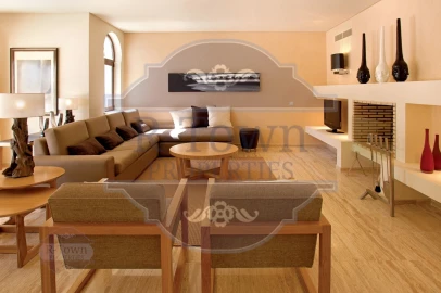 Moradia T5 para Venda em Albufeira e Olhos de Água