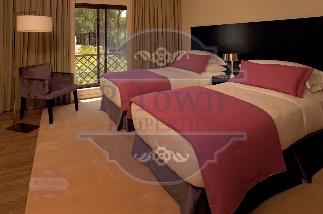 Moradia T5 para Venda em Albufeira e Olhos de Água Foto 6