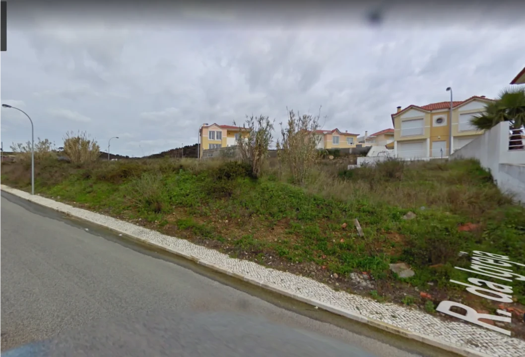 Terreno para Venda em Carregado e Cadafais Foto 2