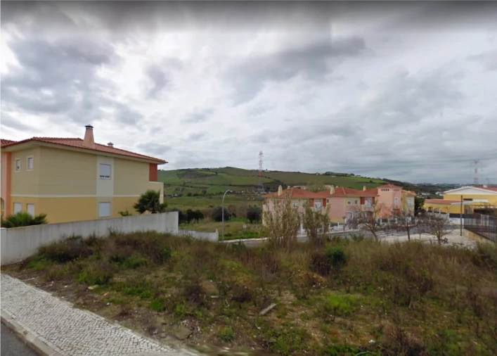 Terreno para Venda em Carregado e Cadafais