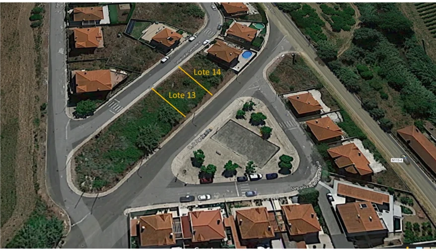 Terreno para Venda em Carregado e Cadafais