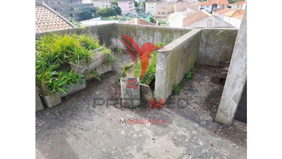 Moradia T7 para Venda em Angra (São Pedro) Foto 6