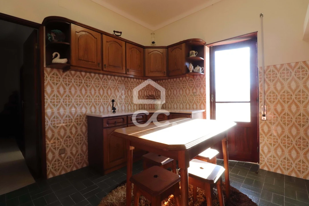 Moradia T3 para Venda em Almalagues Foto 8