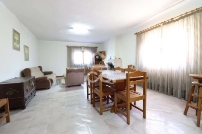 Moradia T3 para Venda em Almalagues