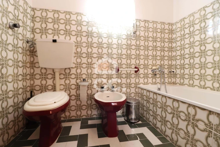 Moradia T3 para Venda em Almalagues Foto 16