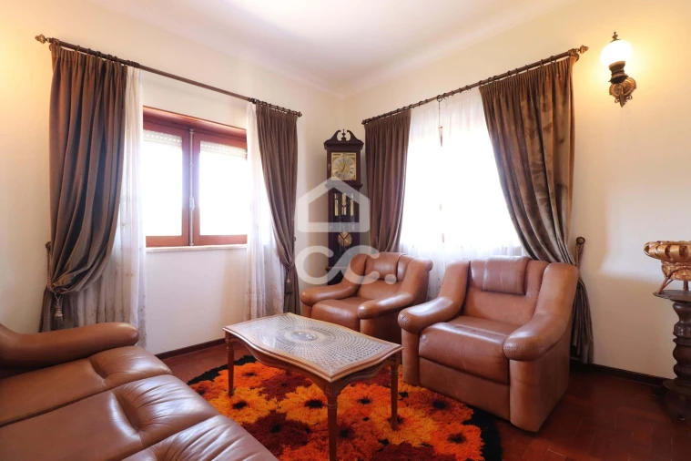 Moradia T3 para Venda em Almalagues Foto 12