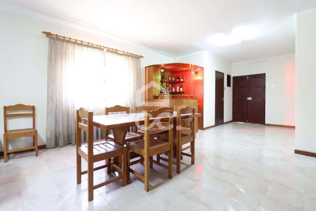 Moradia T3 para Venda em Almalagues Foto 3