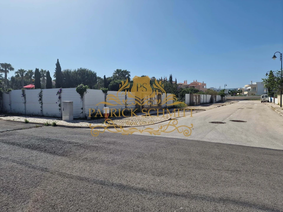 Terreno para Venda em Lagos (São Sebastião e Santa Maria) Foto 2