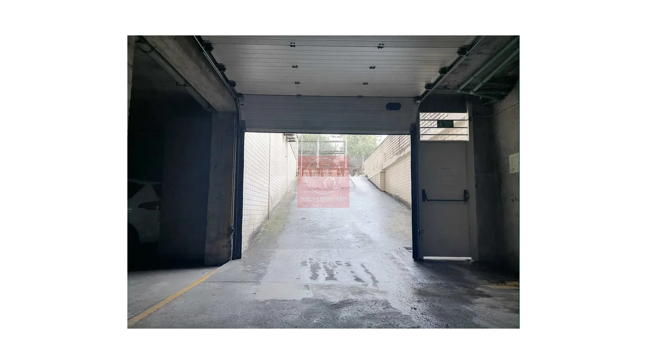 Apartamento T2 para Venda em Arcozelo Foto 8