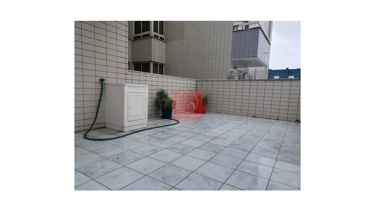 Apartamento T2 para Venda em Arcozelo Foto 10