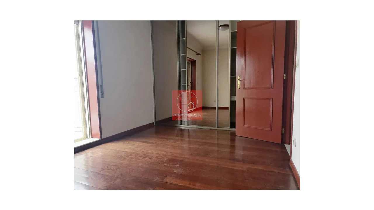 Apartamento T2 para Venda em Arcozelo Foto 4