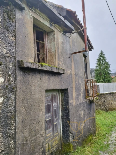 Moradia T0 para Venda em Castro Laboreiro e Lamas de Mouro