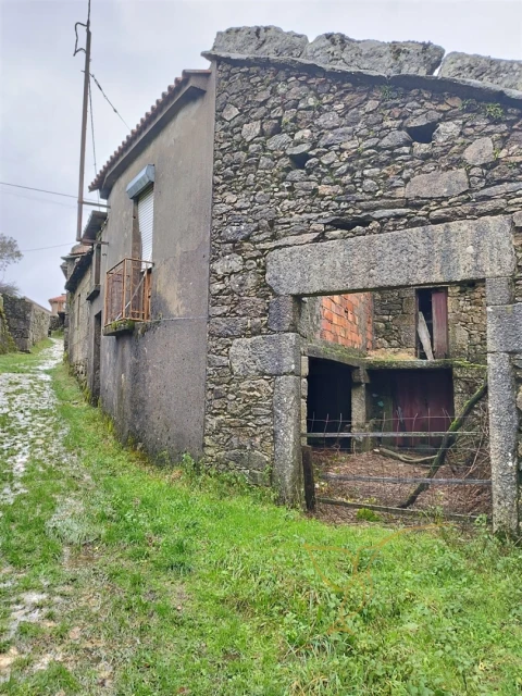 Moradia T0 para Venda em Castro Laboreiro e Lamas de Mouro
