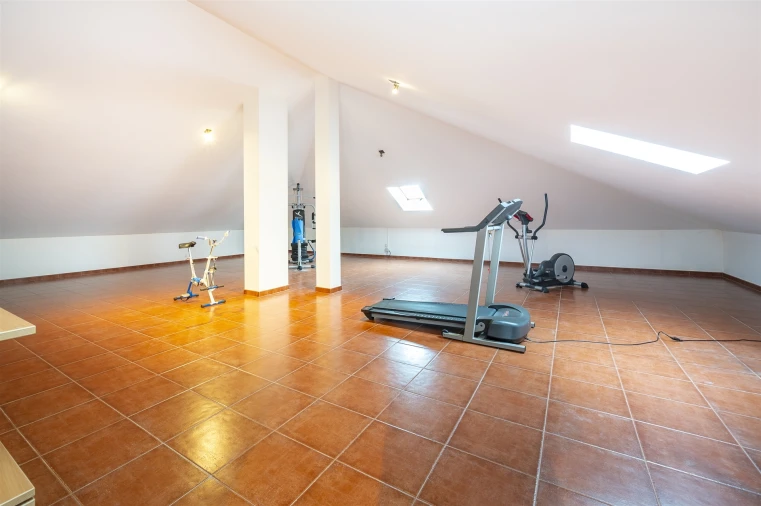 Moradia T4 para Venda em Santa Maria e São Miguel, São Martinho, São Pedro Penaferrim Foto 49