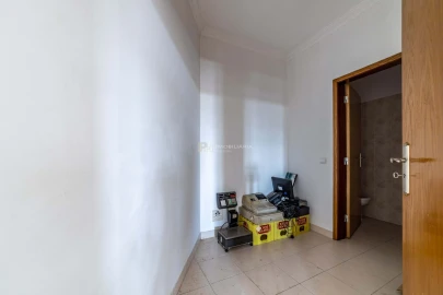 Negócio para Venda em Pernes