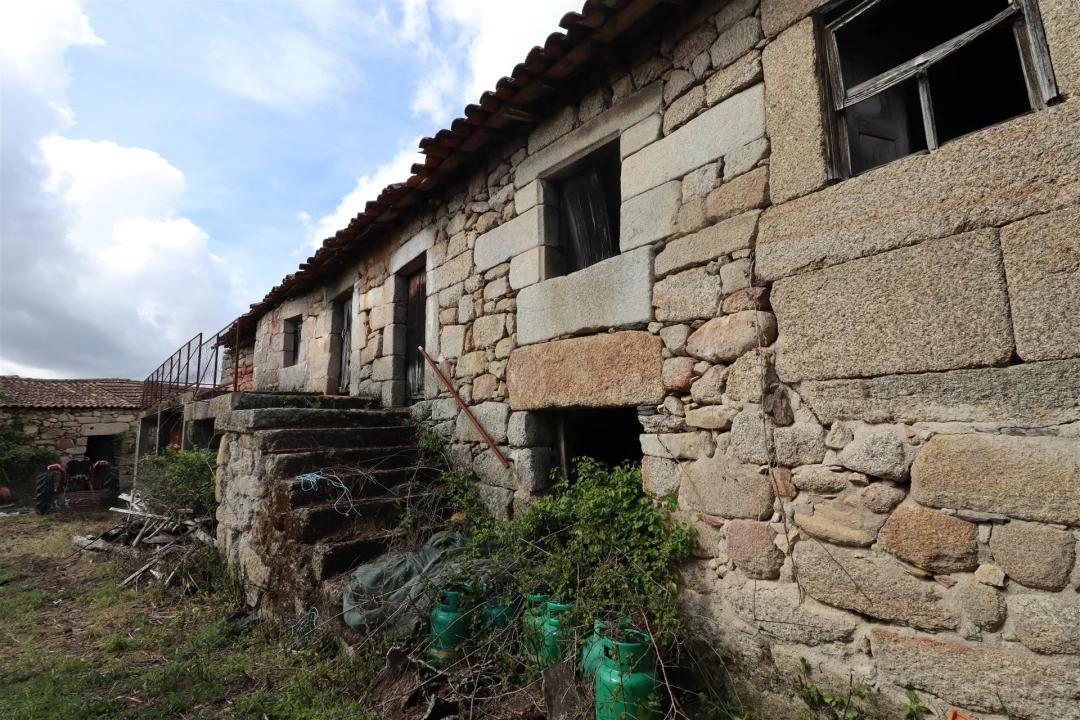 Quinta T0 para Venda em Vale de Telhas Foto 6