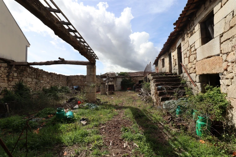 Quinta T0 para Venda em Vale de Telhas Foto 5